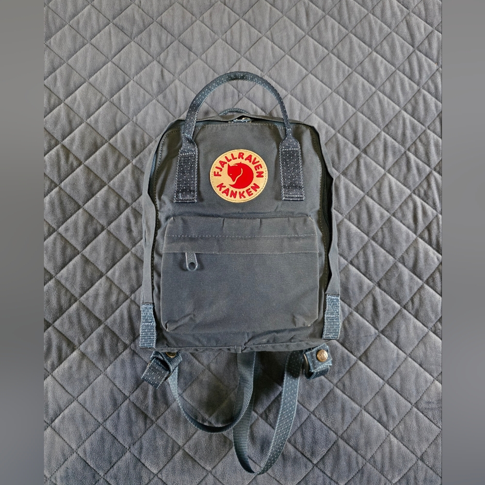 Fjallraven Kånken Mini Backpack Super Gray